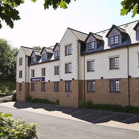 Premier Inn Glasgow Bearsden Bagian luar foto